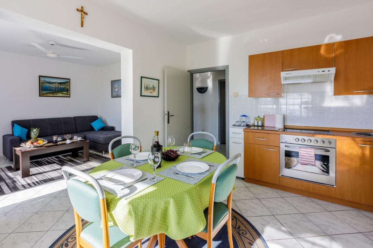 Apartments Budzyn Novi Vinodolski Eksteriør billede