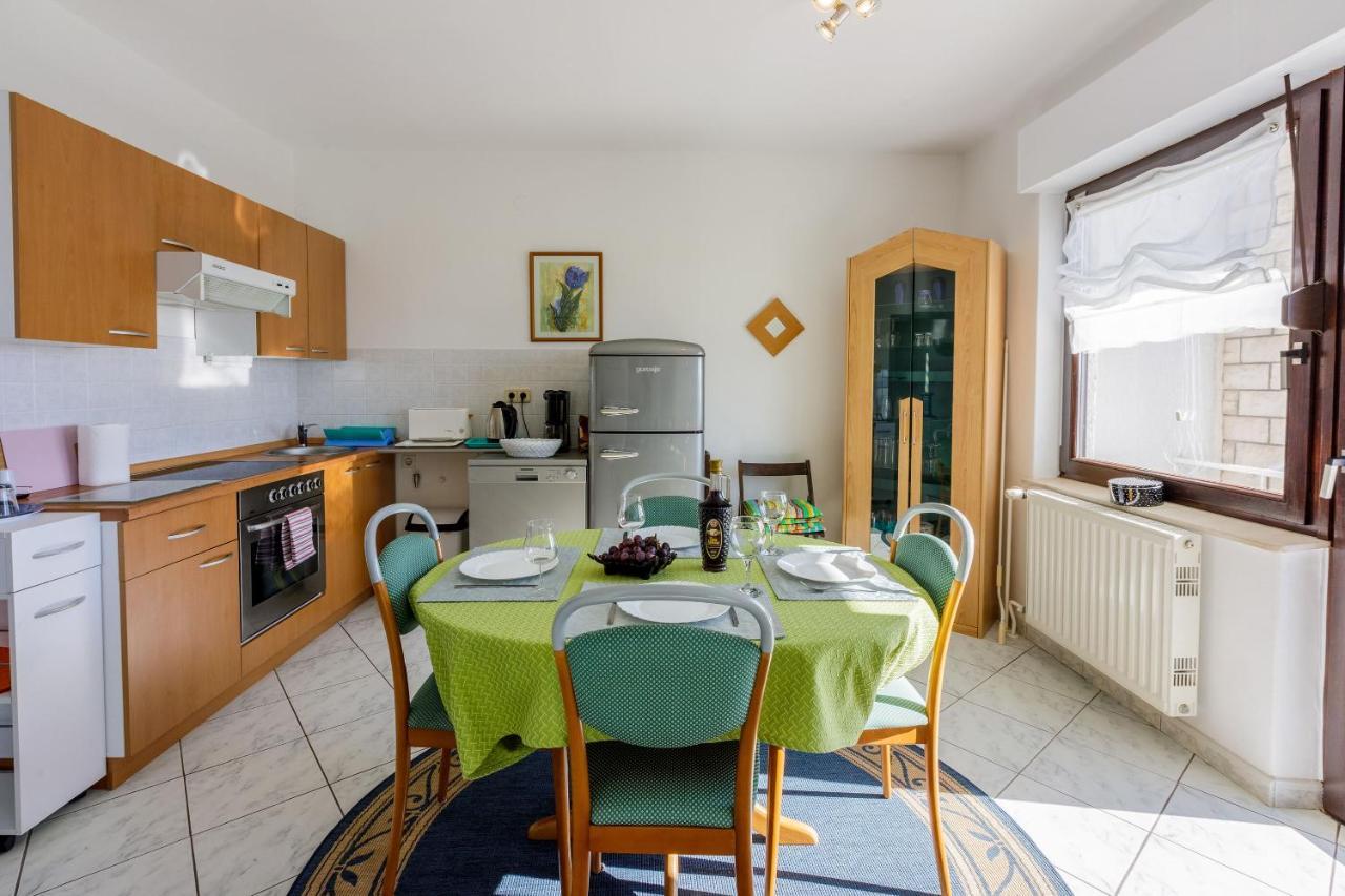 Apartments Budzyn Novi Vinodolski Eksteriør billede